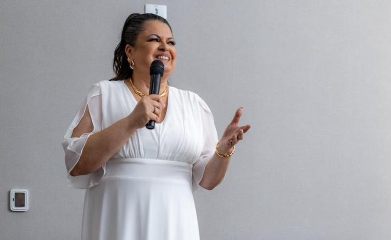 Renata Barbosa amplia atuação no desenvolvimento humano com metodologia voltada ao fortalecimento emocional