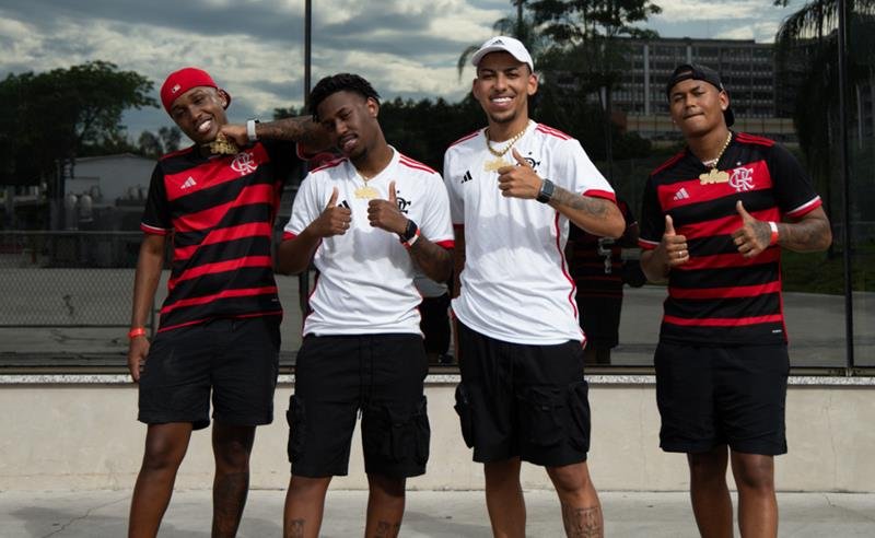 Novo single do grupo Os Quebradeiras celebra fase do Flamengo e ecoa clima de arquibancada