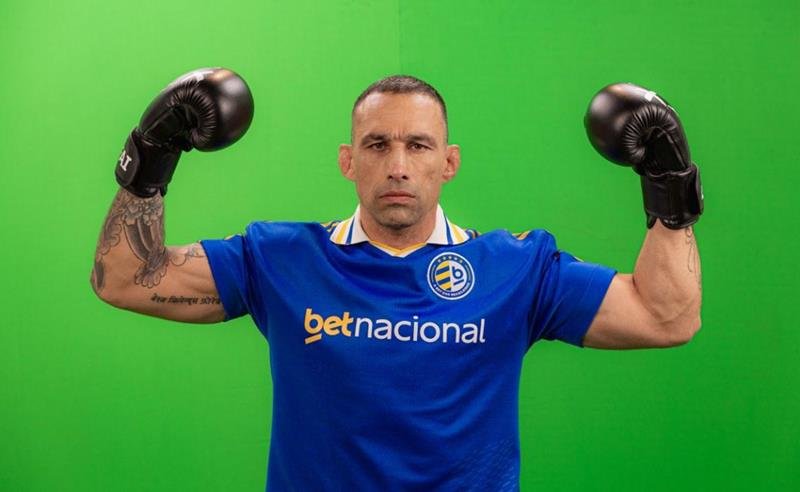 Fabrício Werdum relembra vitória sobre Fedor, cinturão do UFC e fala à Betnacional sobre mentalidade de campeão