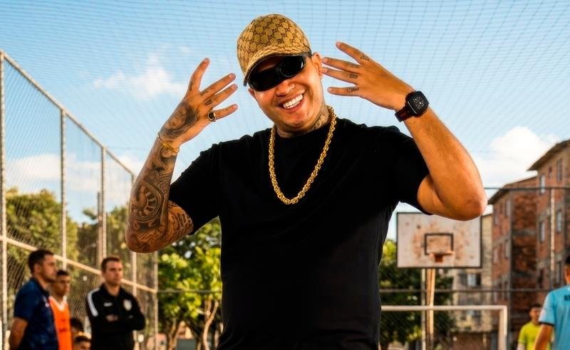 MC Lele JP lança álbum “O Poderoso Chatão” com show de audição histórico no Jardim Peri