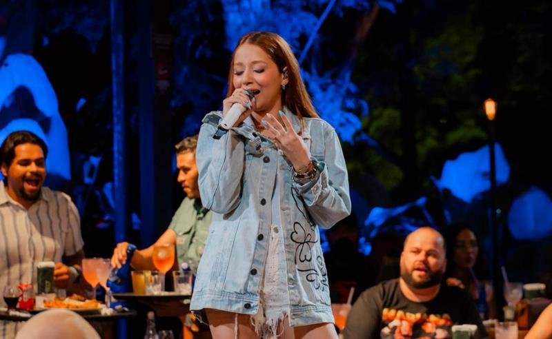 Marília Tavares marca seus 20 anos com o lançamento do EP 1 de “Marília 2.0”