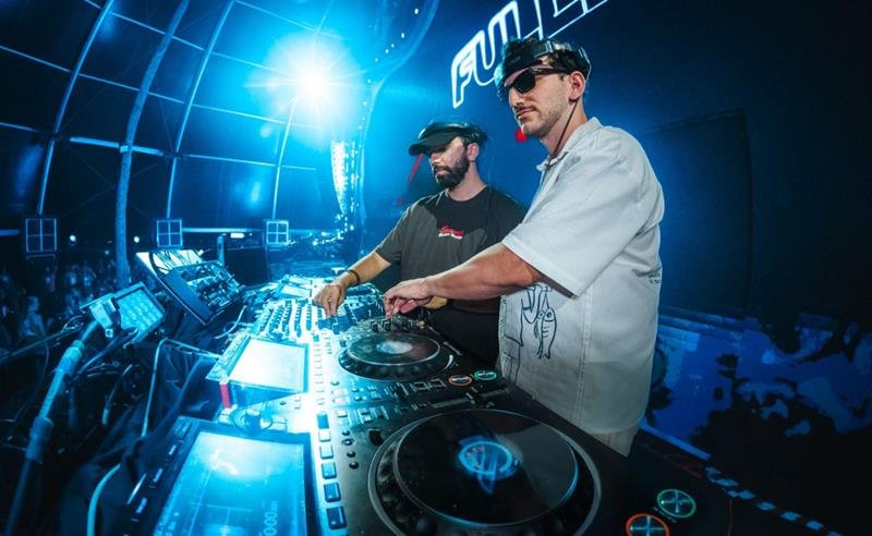 Com show lotado no Camarote Salvador e lançamento de nova música, DJs baianos mostram que Salvador também pode ser terra da música eletrônica