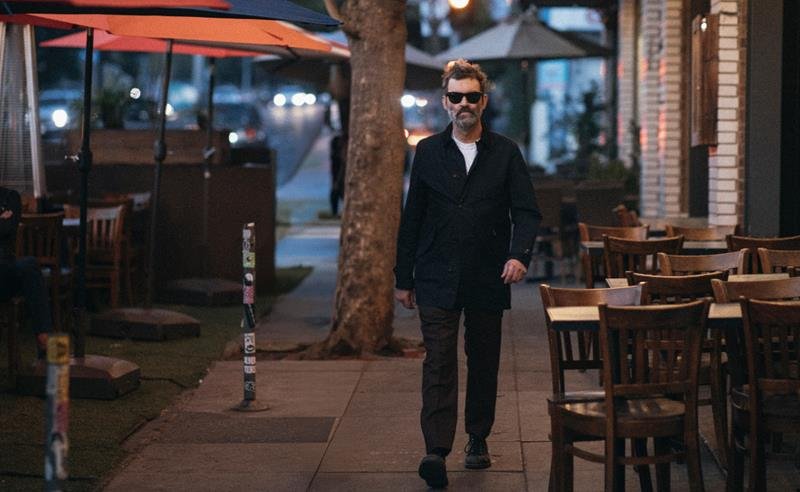 EELS lança duas novas faixas, “All Forgotten” e “I’m On Standby”